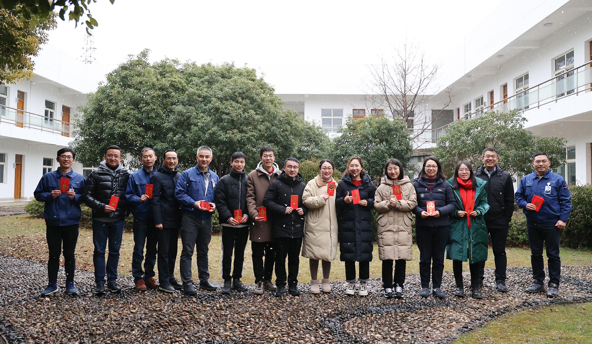 瑞雪兆丰年！虎力全开，开工大吉！